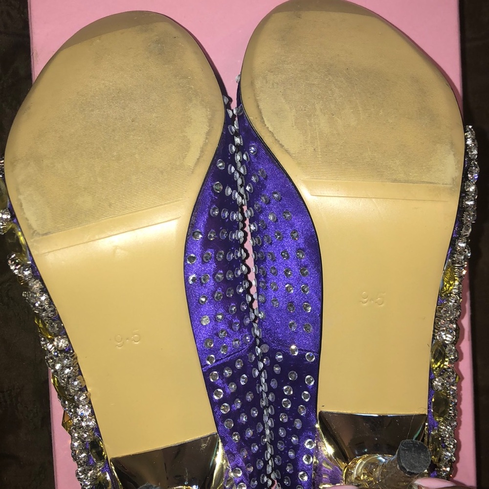 Shoes - Picture 4 of 4